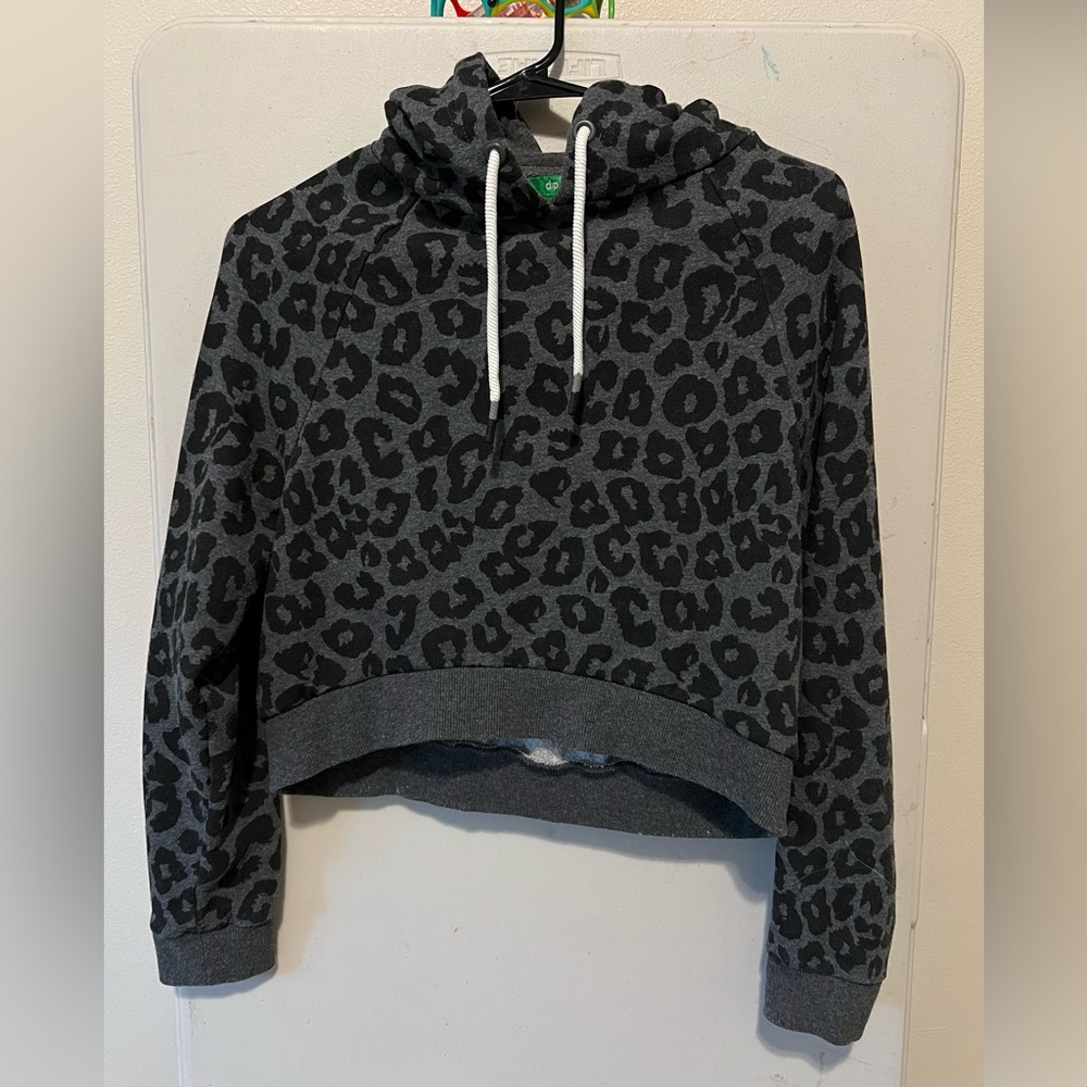 Small dip hoodie